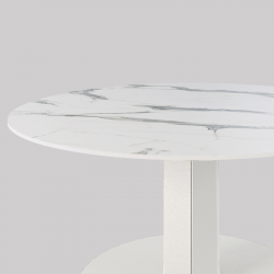 Plateau de table basse ronde décor marbre, pied acier coloris blanc