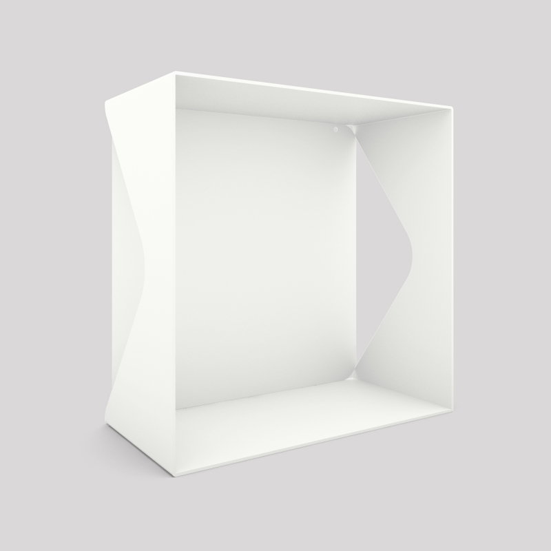 Cube-étagère échancré en acier avec sa plaque, blanc Cube-étagère échancré en acier avec sa plaque, blanc